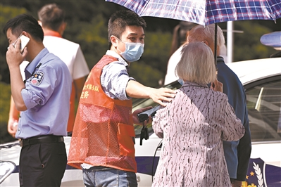 广州全市上下动员起来 共同构筑起疫情防控的坚强防线1.jpg