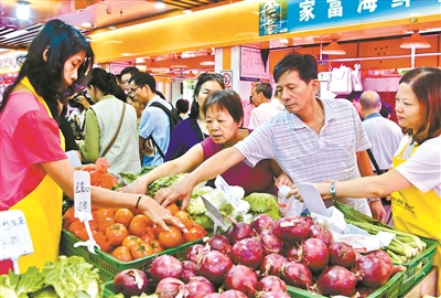 “菜篮子”好不好,要看市民满不满意。 “菜篮子”好不好,要看市民满不满意。