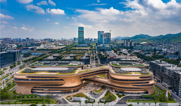 白云：活力城央蝶变发展高地