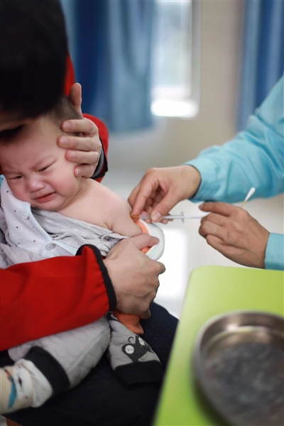 给宝宝接种疫苗