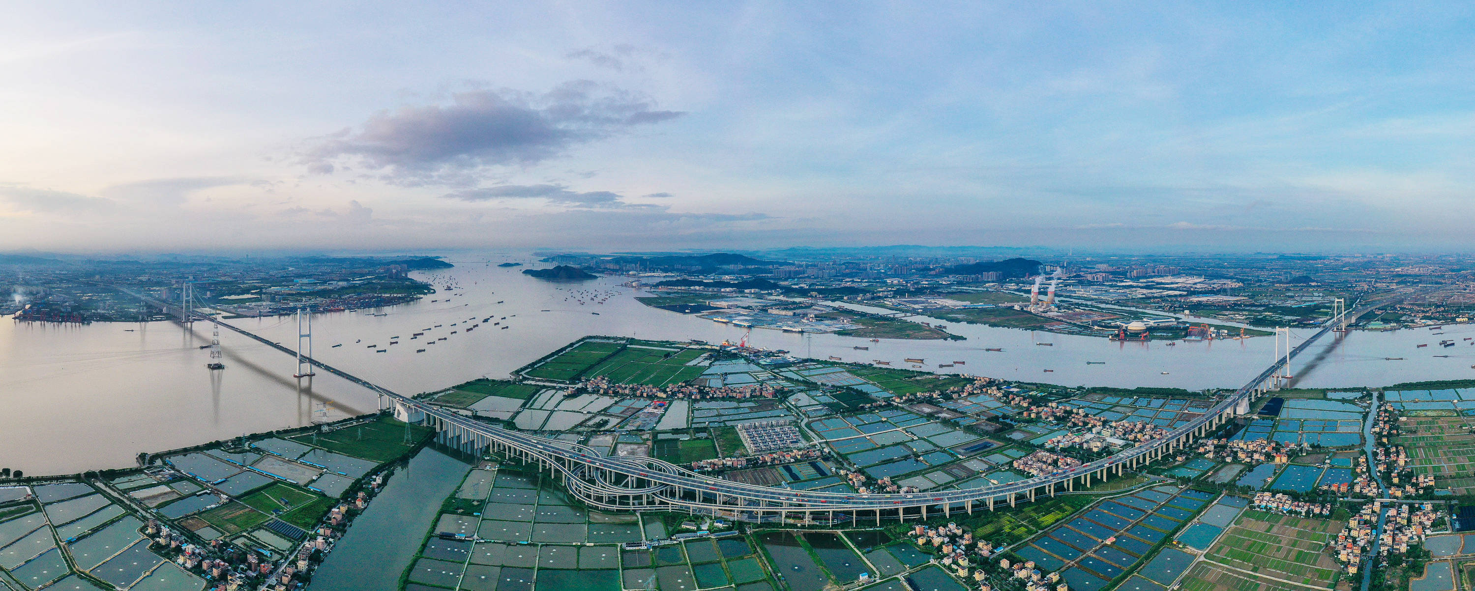 通关后首批香港团走访考察南沙 28家香港商协会参加