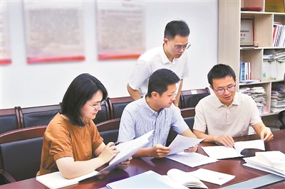 落实“三个区分开来” 鼓足“二次创业”干劲