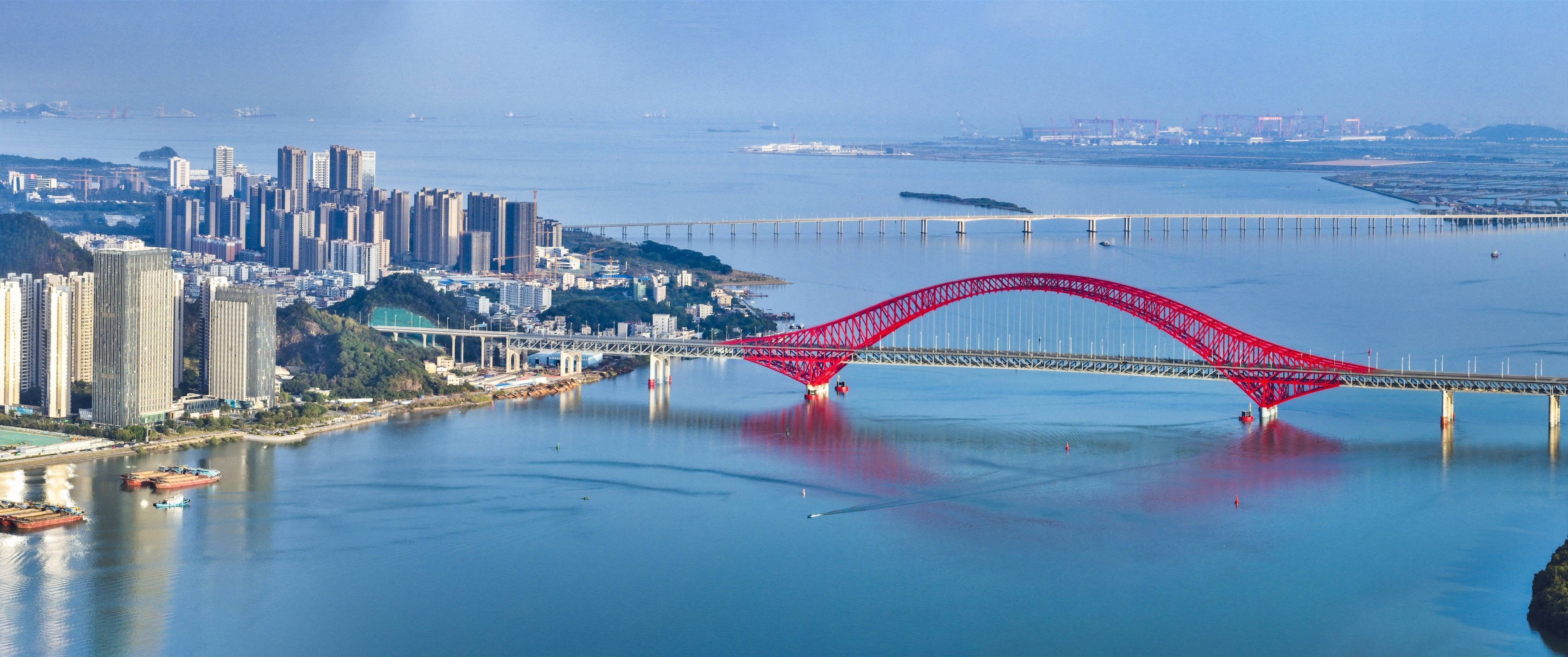 广东省广州南沙建设发展工作委员会主任会议召开