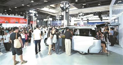 “以旧换新”叠加“银十” 消费者购车热情更高