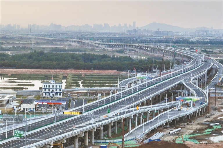 大湾区车友团 体验“半小时生活交通圈”