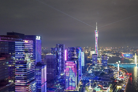 2024 Guangzhou International Lights Festival kicks off with 360-degree circular lighting show