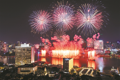 金蛇祥云闪耀鹅潭 好运广州前程似锦