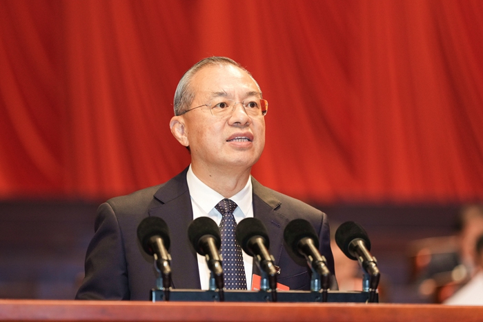 李贻伟作政协第十四届广州市委员会常务委员会工作报告