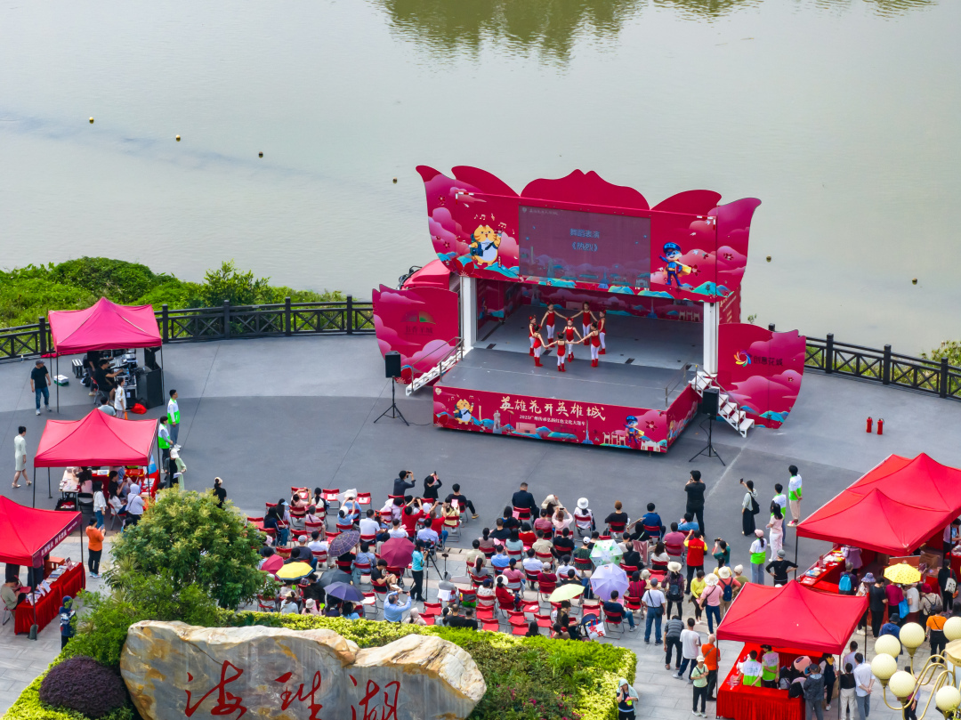 红色文化大篷车驶进海珠 红色故事书香知识润民心