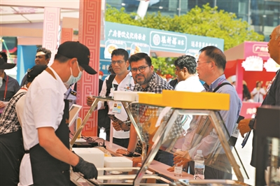 广交会客商购在广州、食在广州、玩在广州