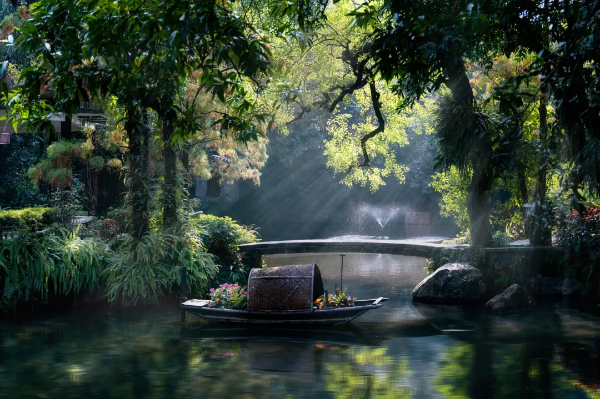 Delight in Guangzhou's poetic retreats, rain or shine