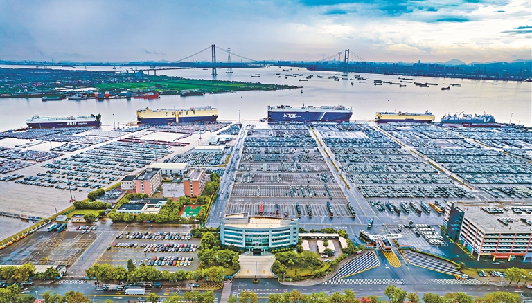 广州南沙深化面向世界的粤港澳全面合作三年成效新闻发布会举行