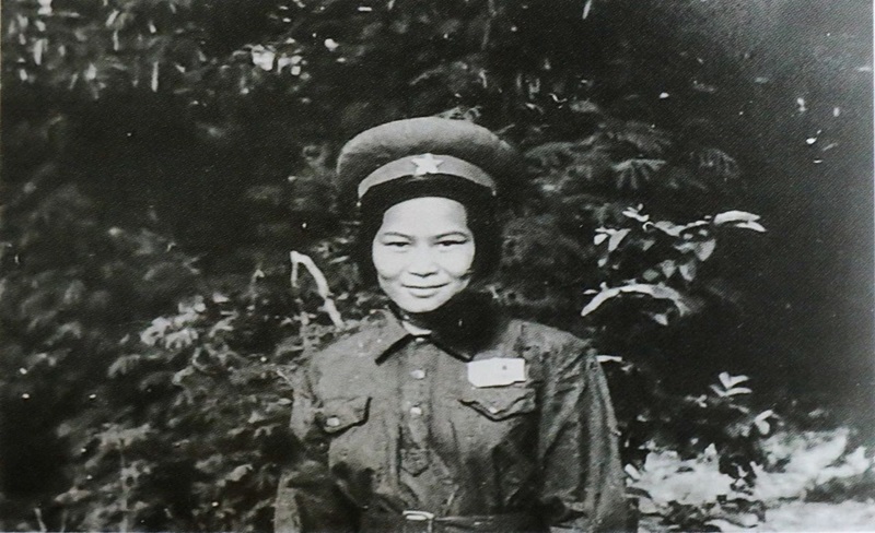 胜利消息传来时 | 何值：非常高兴 胜利消息你传我我传你