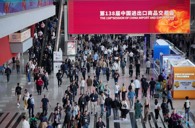 服务升级、政策给力：广交会客商消费热情高