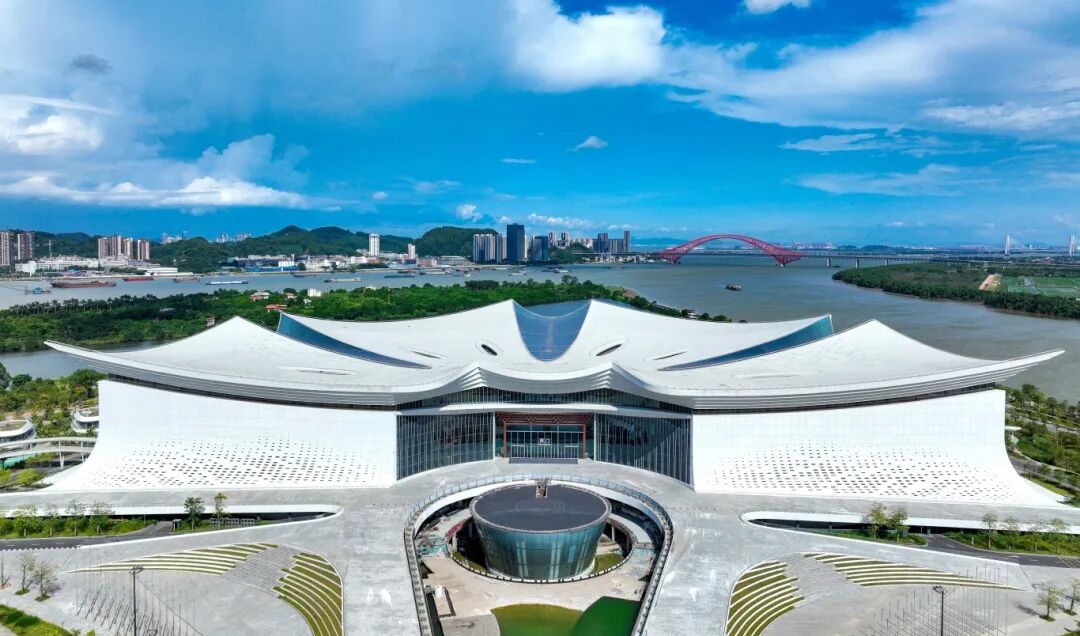 第二十届中国经济论坛在广州南沙举办