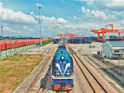 广州国际港成中欧班列广州集结中心主枢纽