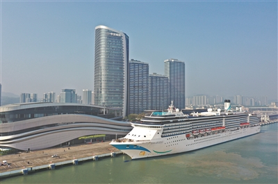 广州南沙国际邮轮母港开启新航季  首航近3700人次旅客通关