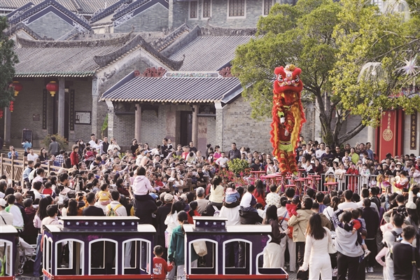 岭南印象园元旦迎客超万人次