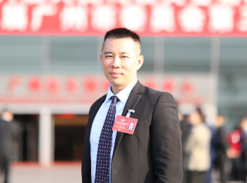 市政协委员徐强关注龙舟产业：发展龙舟产业 打造“广州龙超”