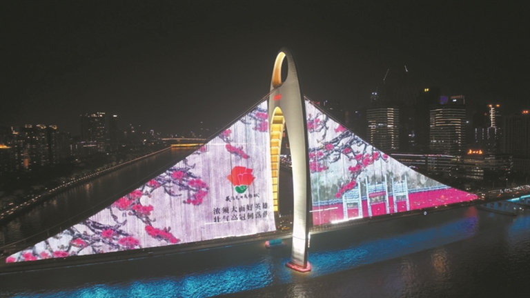 满城木棉红 璀璨英雄城