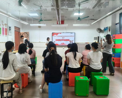普法润校园 同心筑团结——增城区永宁街道永和社区开展《中华人民共和国民族团结进步促进法》宣讲活动